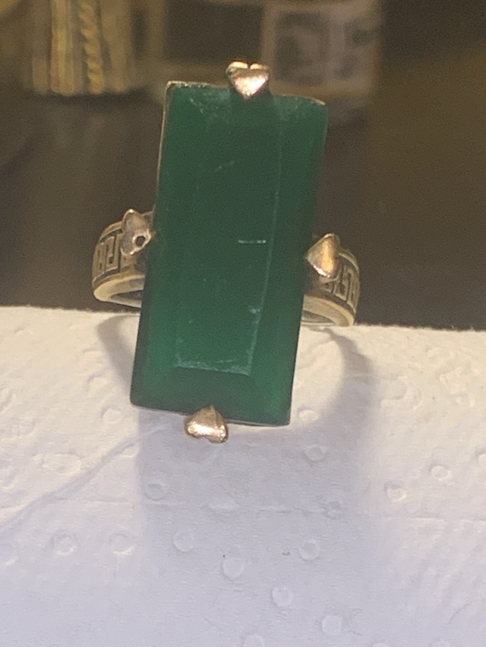 Antique Gold  emerald Ring with Emerald Green Rectangular Stone